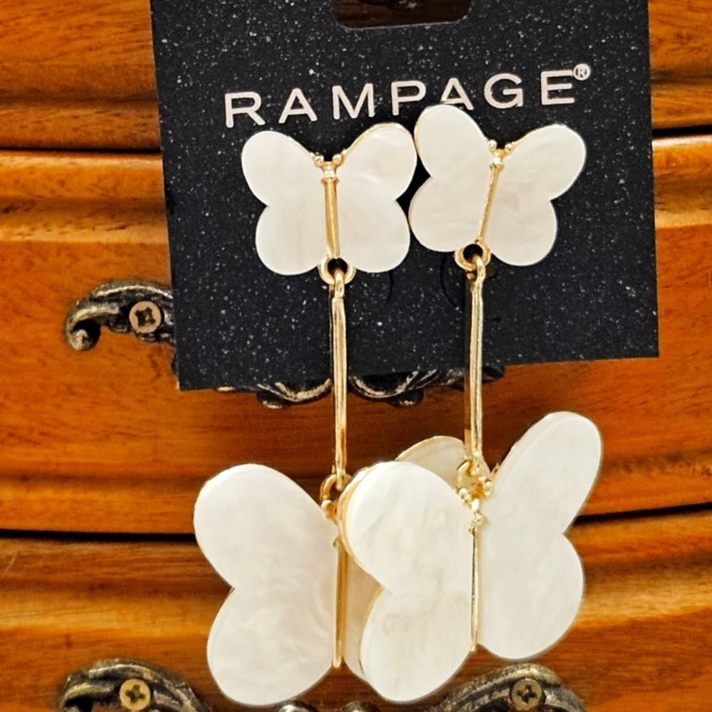 New Rampage Butterflies Light Pink and Gold Dangling Earrings